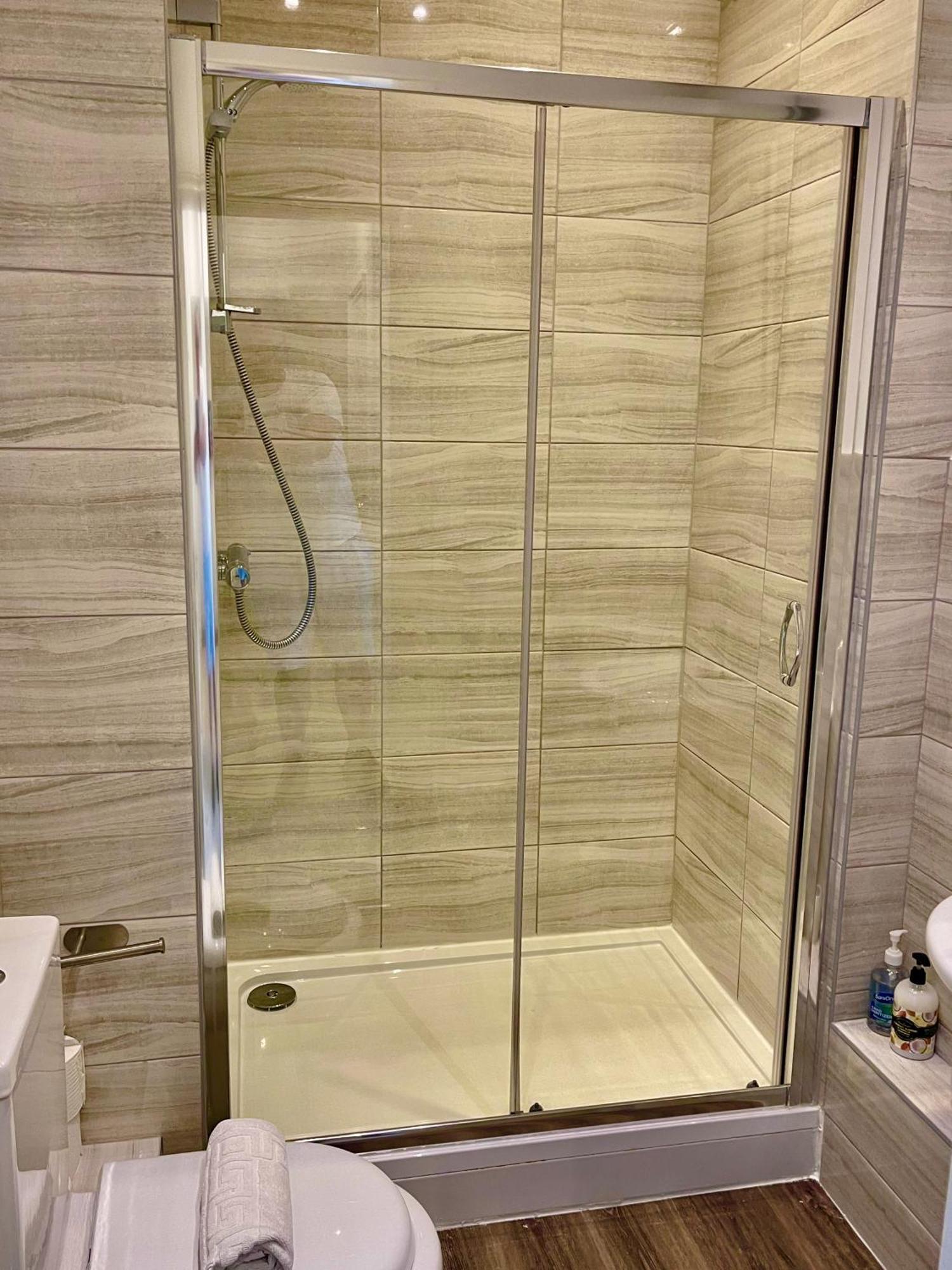 เซนต์แอนดรูอพาร์ตเมนท์ Apartment เมดสโตน ภายนอก รูปภาพ